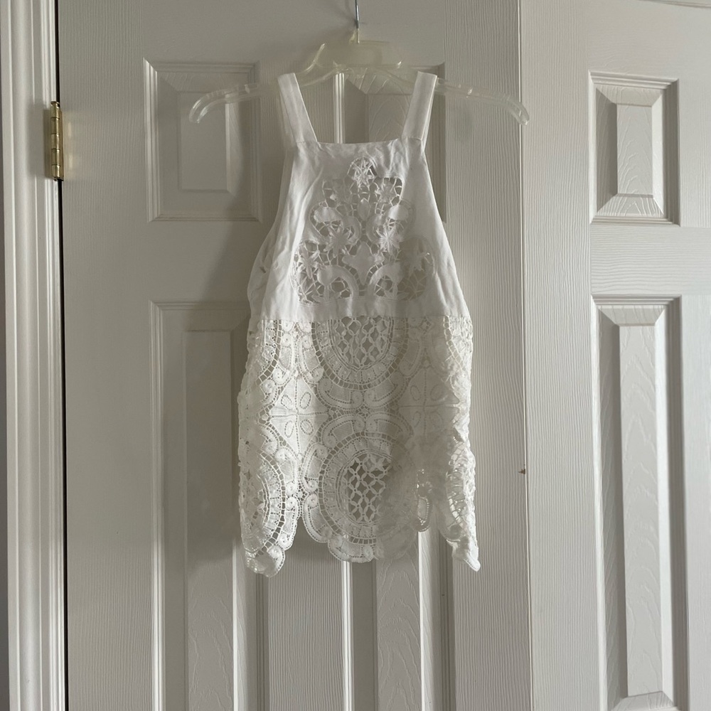 Francesca’s White Tank Top Size XS